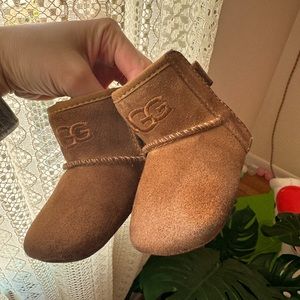 Baby Uggs 0/1 size